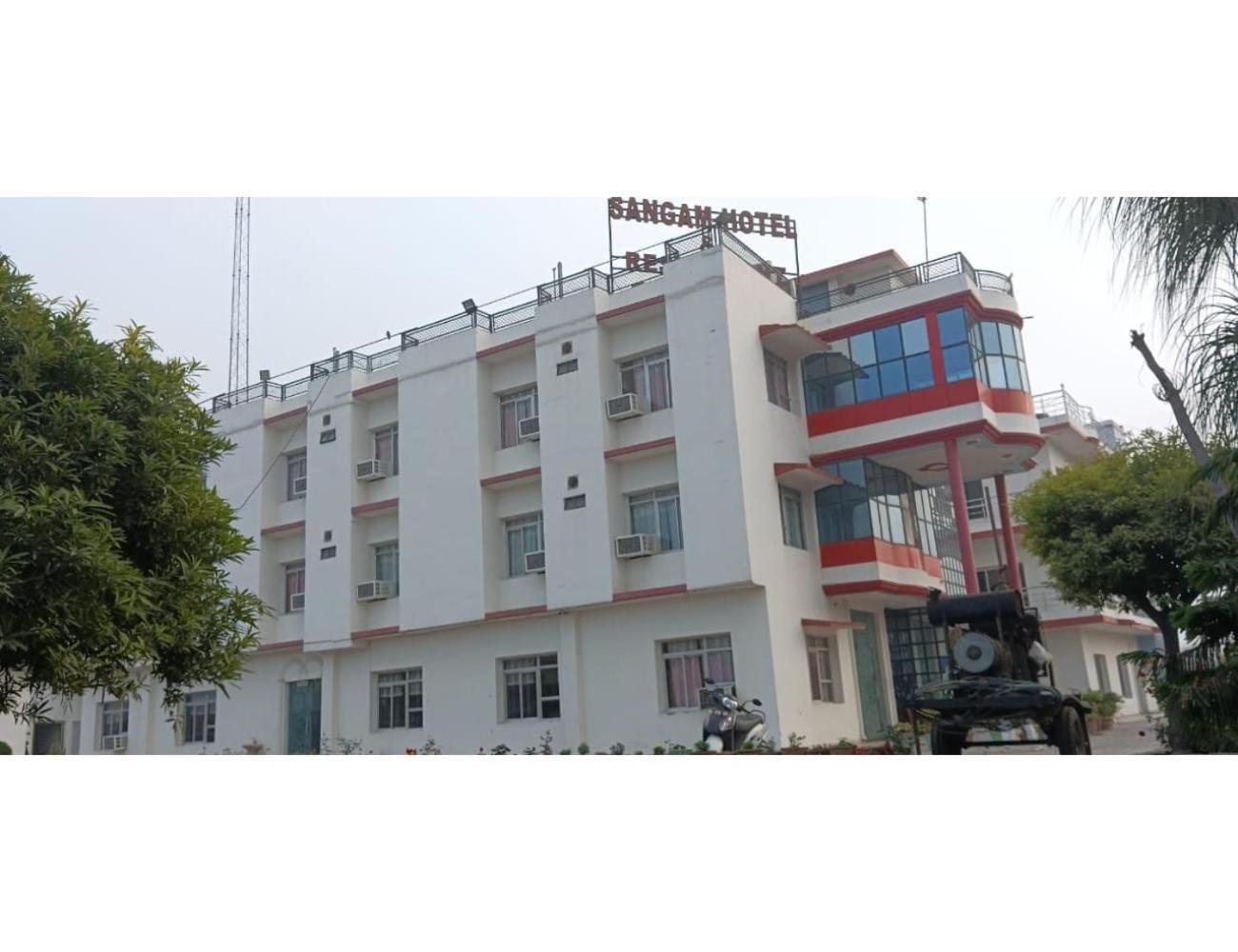 Homestay Sangam, *